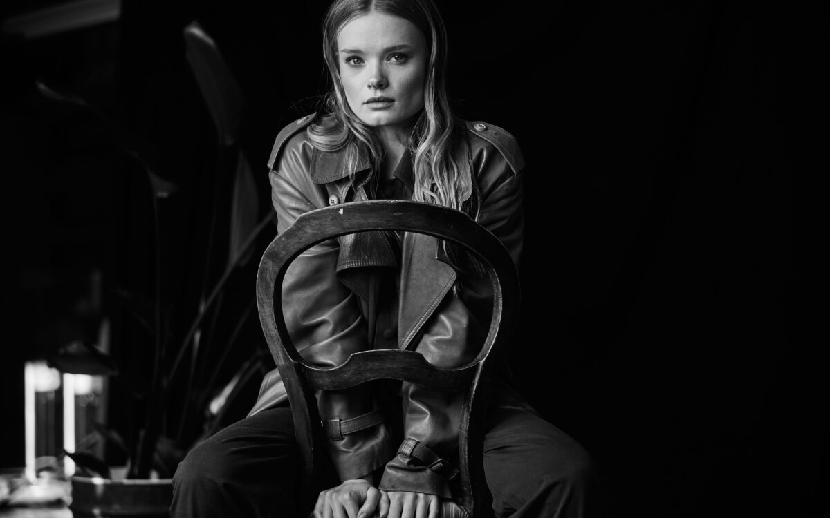 Portät-Frau-Fotostudio-natürlich